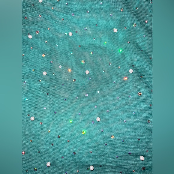 SHEIN SXY Plus Pearls Beaded Rhinestone Detail Top - Picture 4 of 4